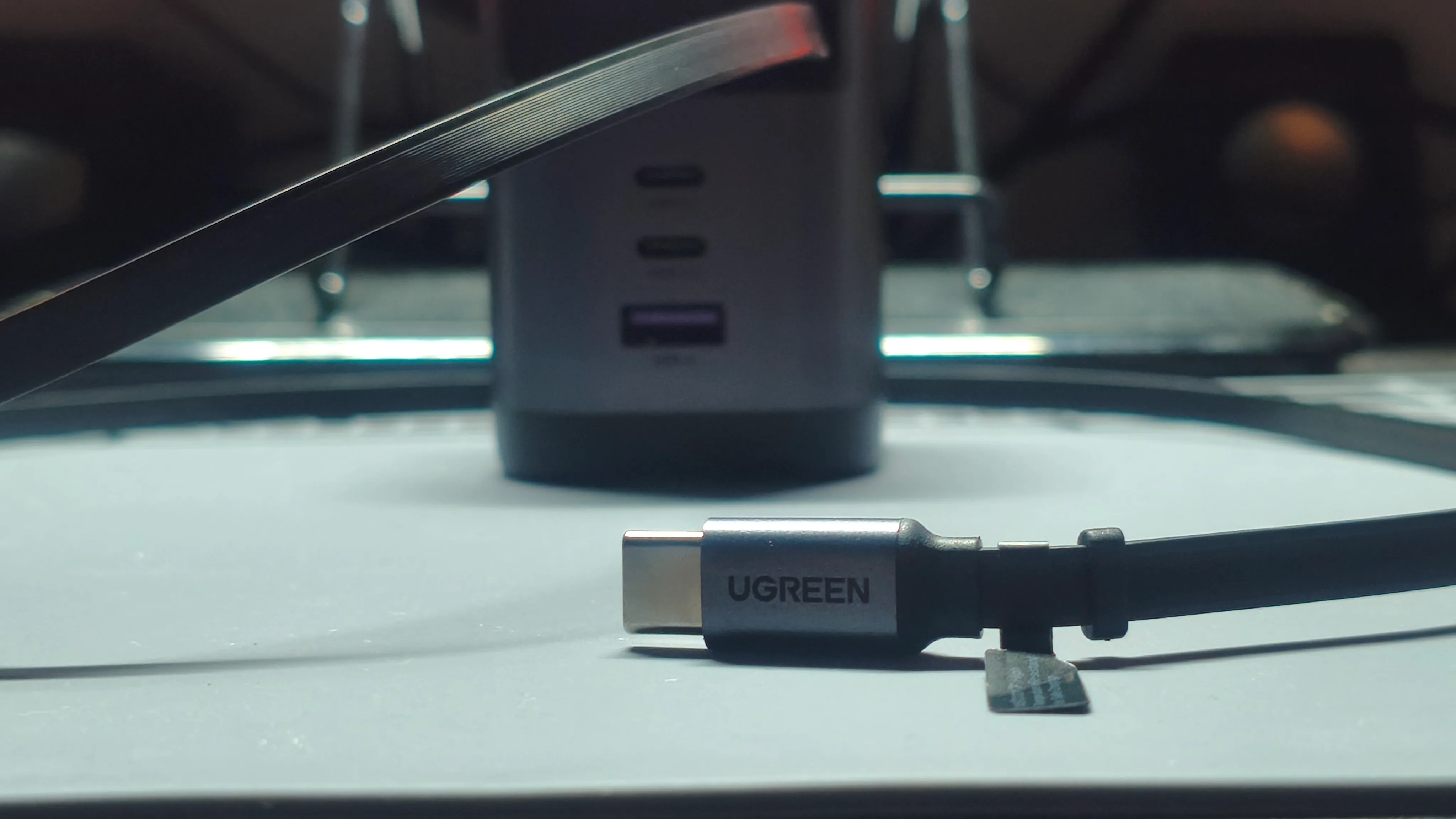 ケーブルを引き出した状態