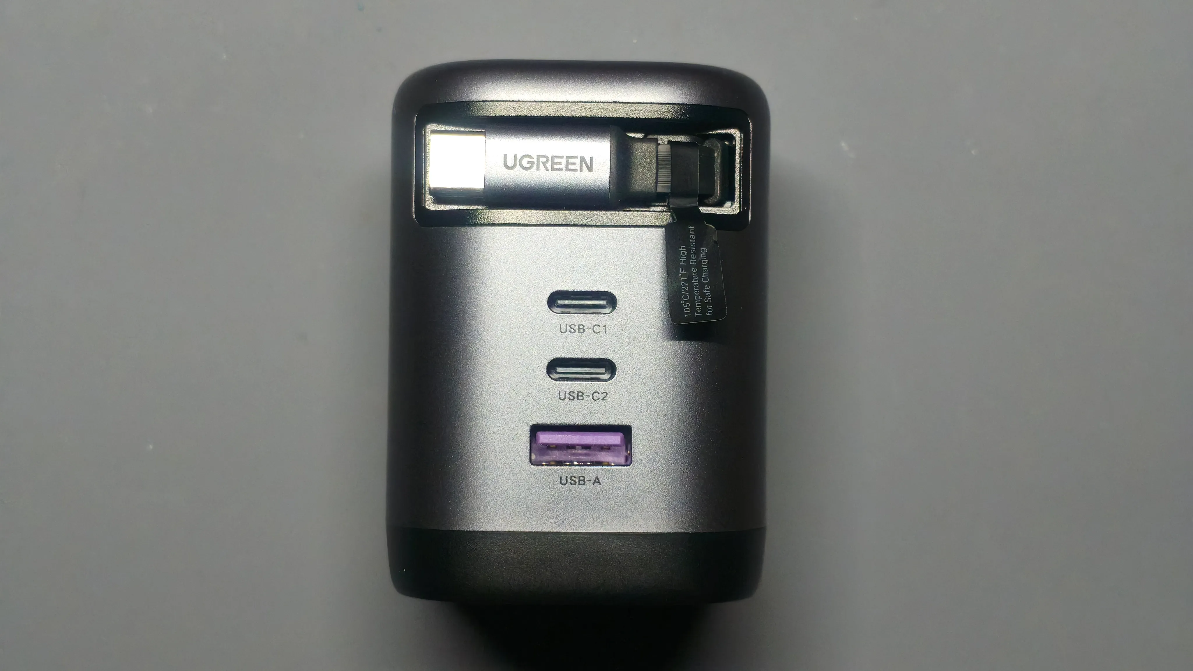 USB-C/USB-Aポート部分